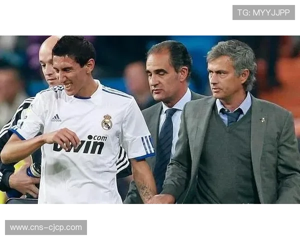 穆里尼奥终破皇马魔咒,本菲卡取胜创教练生涯里程碑 穆里尼奥终破皇马魔咒,本菲卡取胜创教练生涯里程碑