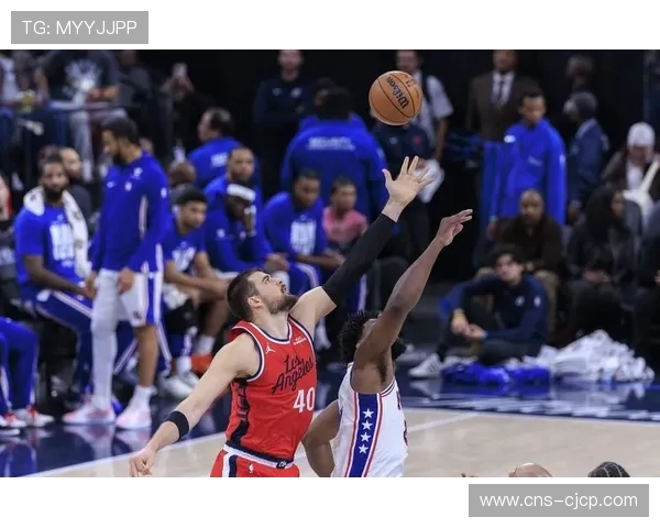 祖巴茨加盟步行者：快船中锋交易补强印第安纳内线厚度